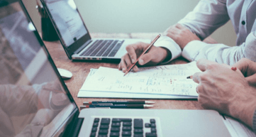 مروری اجمالی بر قیمت تخم مرغ در سالی که گذشت((1399-1398))