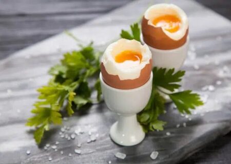 تخم‌مرغ خام یا نیم‌پز مفید است؟