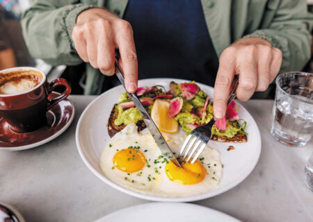 آیا تخم مرغ باعث بالا رفتن کلسترول خون می‌شود ؟