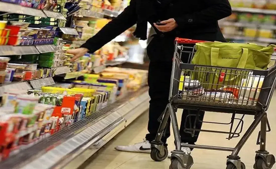 قیمت کالاهای اساسی امروز پنجشنبه ۲۵ دی ۱۴۰۴ / قیمت مرغ و تخم مرغ افزایش داشت؟