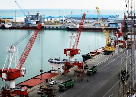 تولایی: ۷۶ هزار تن کالا از بنادر مازندران ترخیص شده است